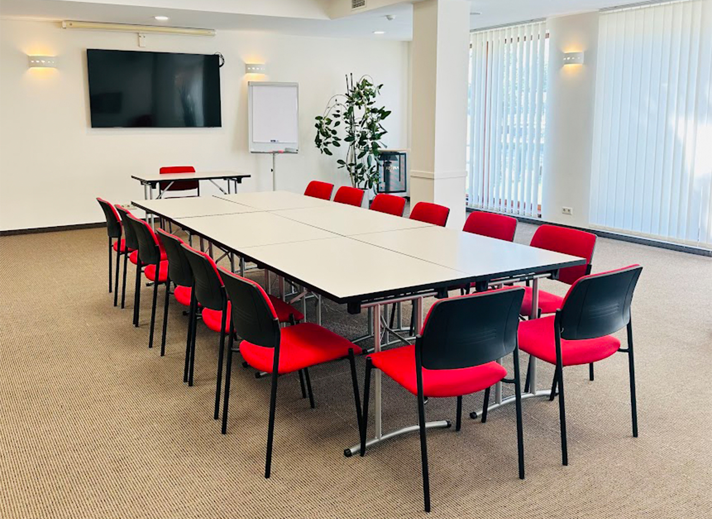 Conference hall of the Regina Hotel